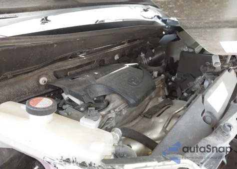 2015 Toyota Rav4 Xle z USA, uszkodzony, nr VIN JTMWFREV0FD071444